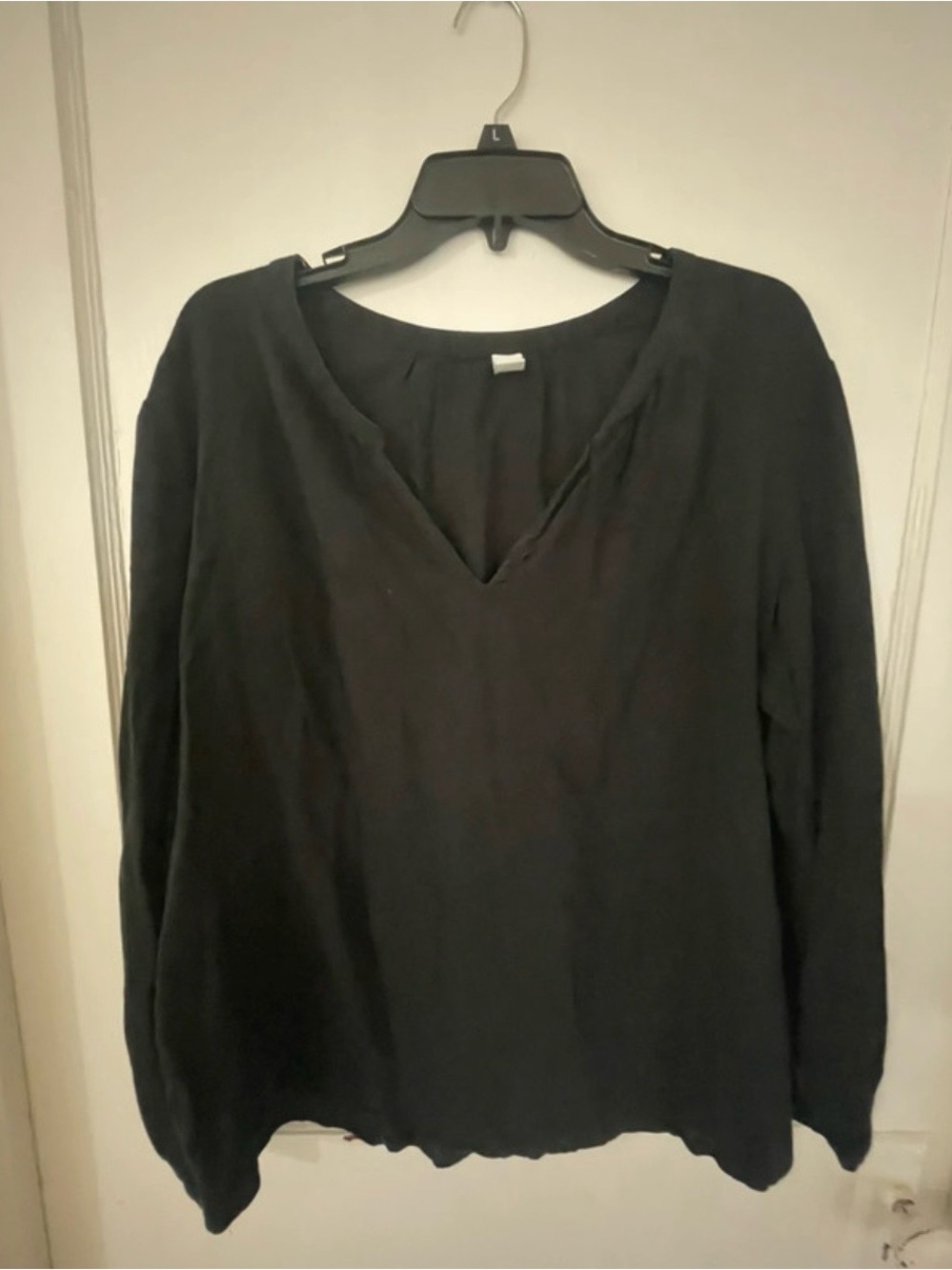 Old Navy Black V-Neck Long Sleeve Top